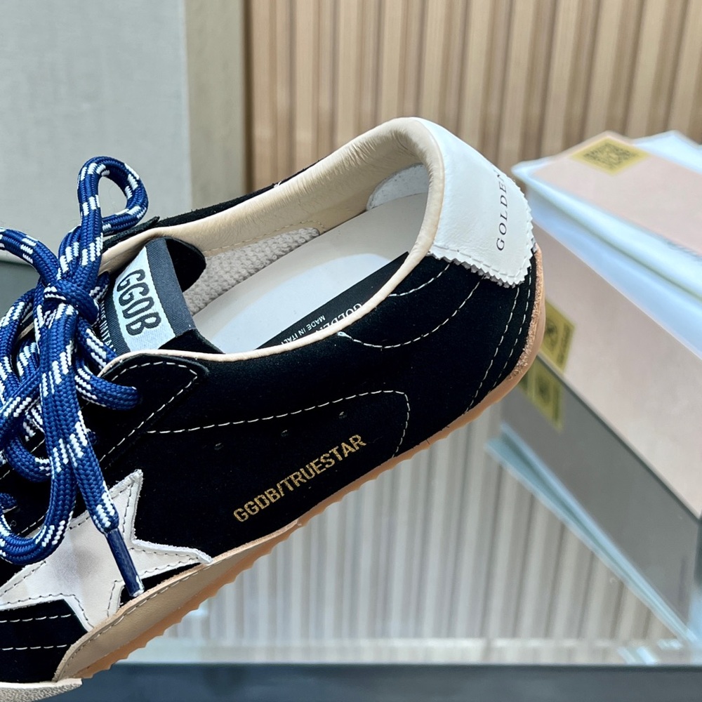 Golden Goose black flat shoes, slip-on shoes - Picture 6 of 6